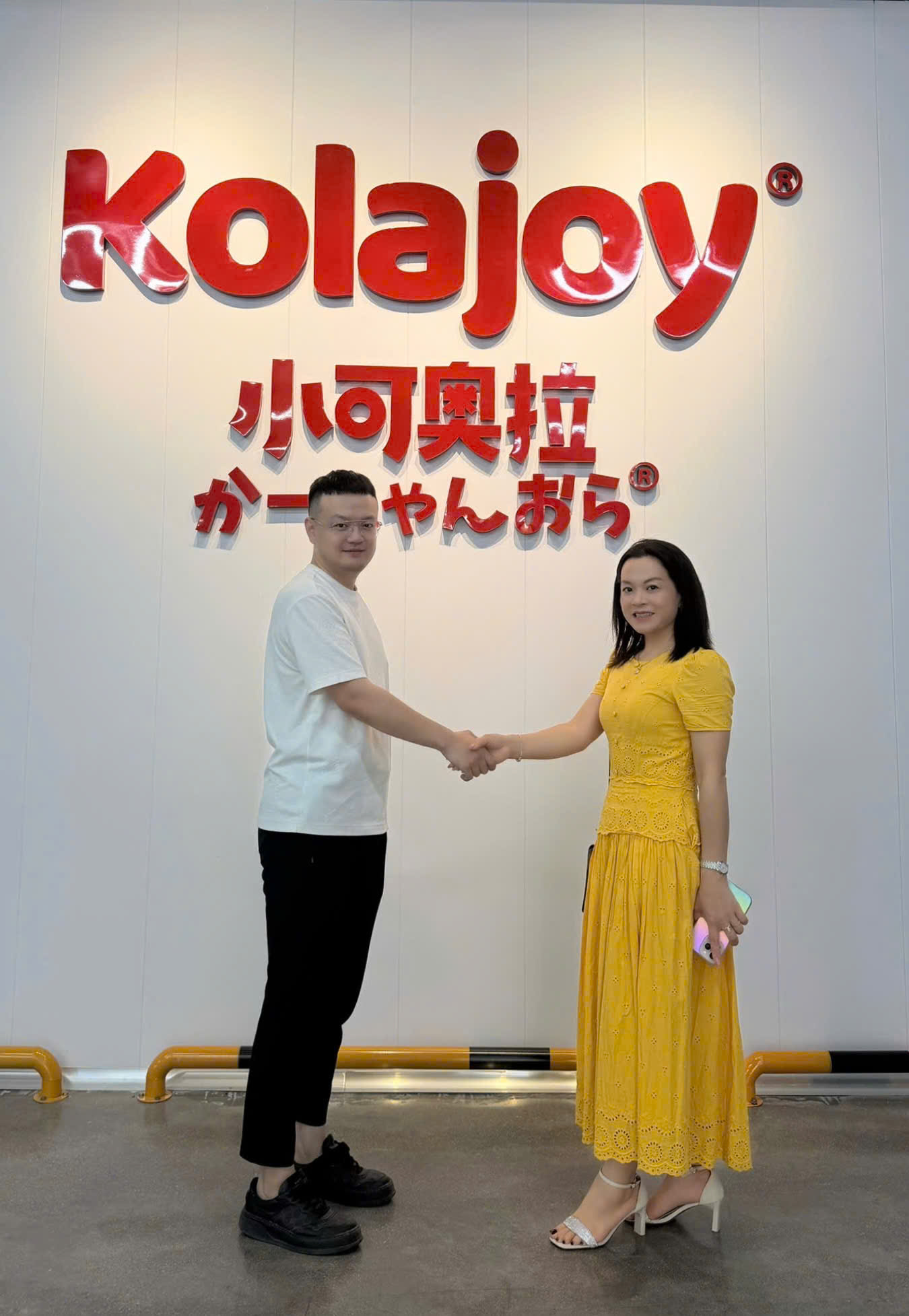 Coowy Việt Nam bắt tay hợp tác với Giám đốc nhà máy sản xuất kẹo C Kolajoy